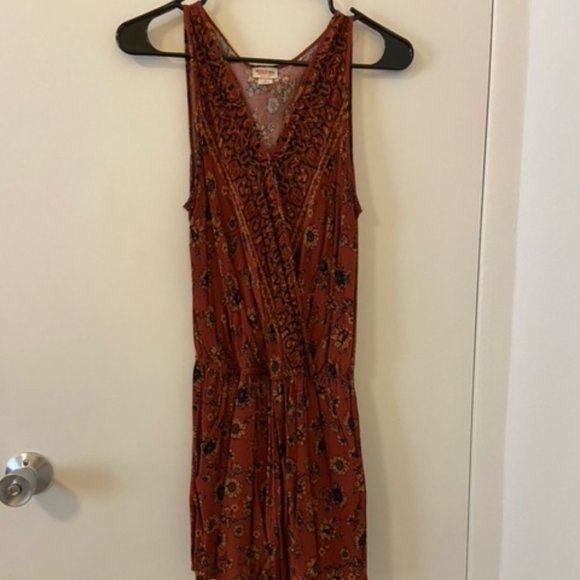 Women's Mossimo romper from Target, size S, burnt orange flower design - Picture 1 of 3